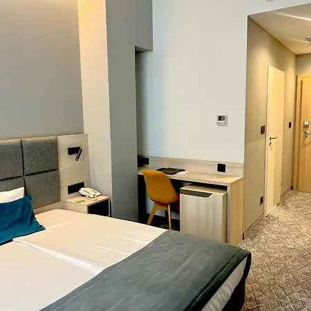 Korona Gold - Korona 4*